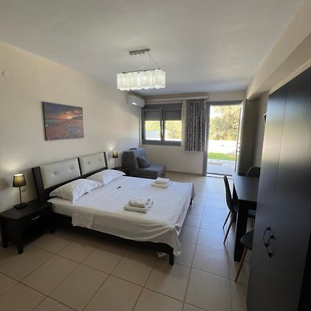 Bivas Apartments Limenas  Ngoại thất bức ảnh