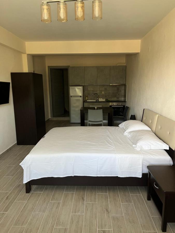 Bivas Apartments Limenas  Ngoại thất bức ảnh