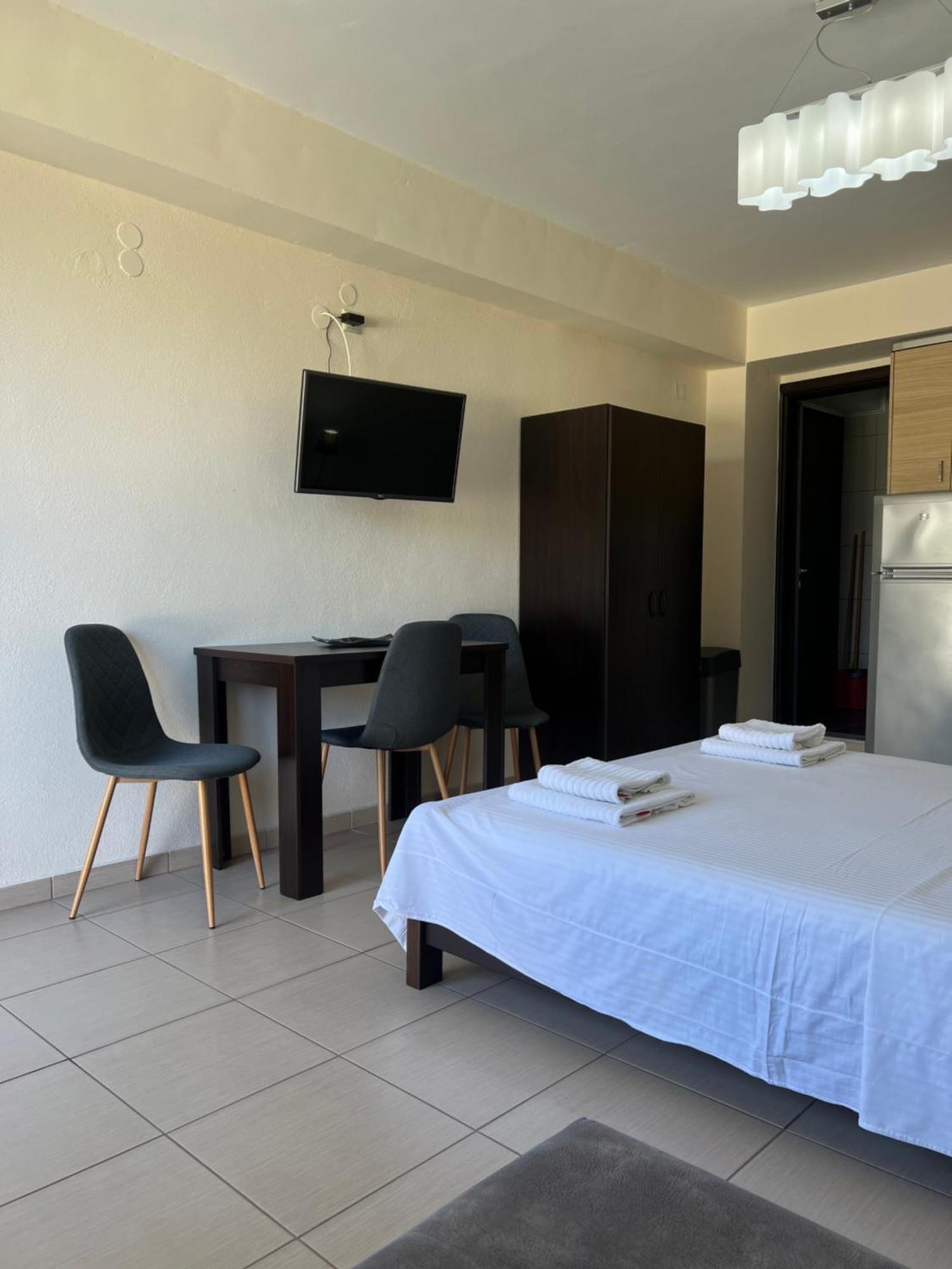Bivas Apartments Limenas  Ngoại thất bức ảnh