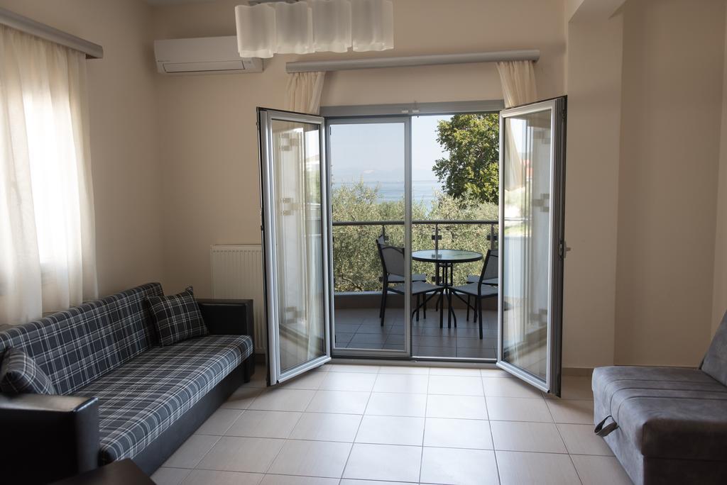 Bivas Apartments Limenas  Ngoại thất bức ảnh