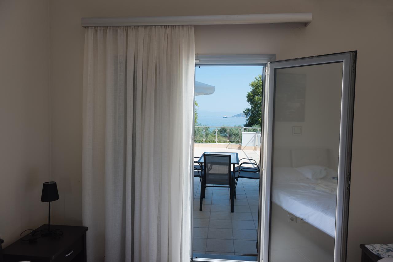 Bivas Apartments Limenas  Ngoại thất bức ảnh
